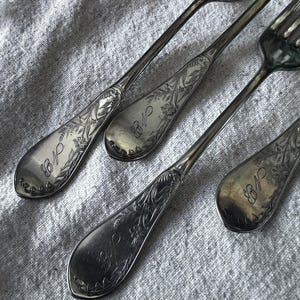 Vintage Wm Rogers and Son 4 Dinner Forks