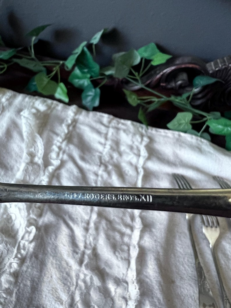 Vintage Wm Rogers and Son 4 Dinner Forks