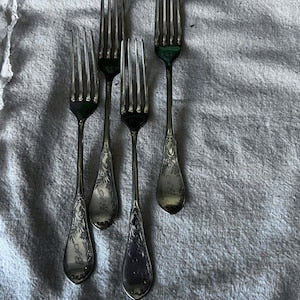Vintage Wm Rogers and Son 4 Dinner Forks