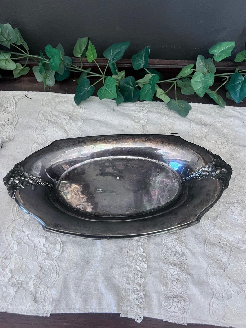 Vintage International Silver Co Wilcox Silver Plated Serving Tray 7119 Floral A48