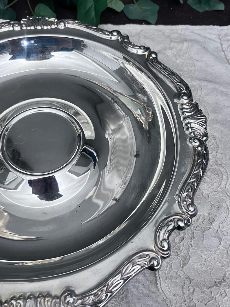 Vintage Sheridan Tauntan Silversmiths Silverplate Round Serving Tray 12”