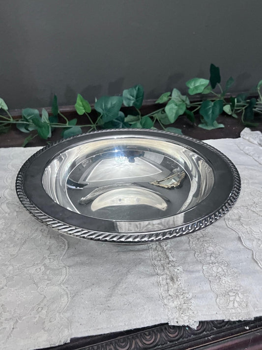 Vintage Oneida Silver plated serving Bowl 10.5"