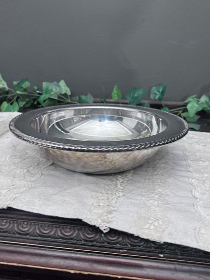 Vintage Oneida Silver plated serving Bowl 10.5"