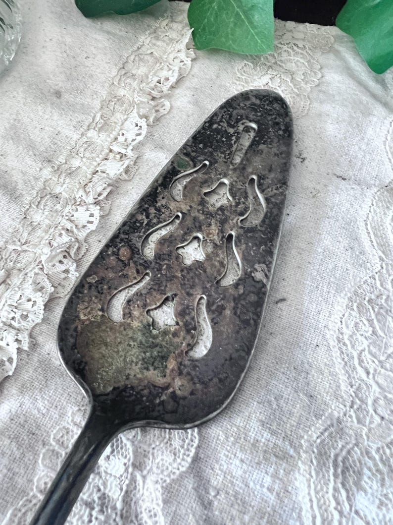 Vintage Silver Plate Cake Pie server