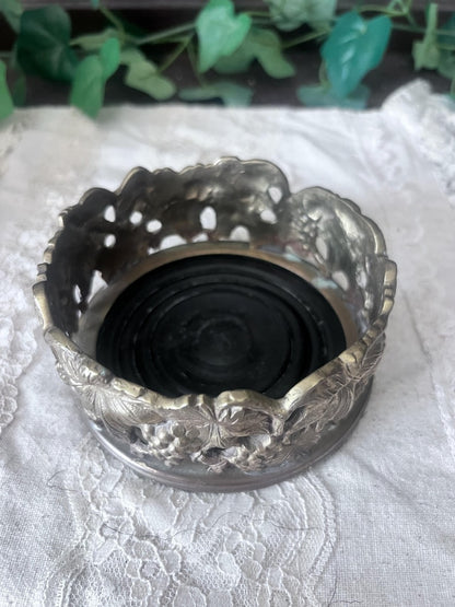 Vintage Brass Grapevine Andrea Sadek Wine Coaster Bottle Holder