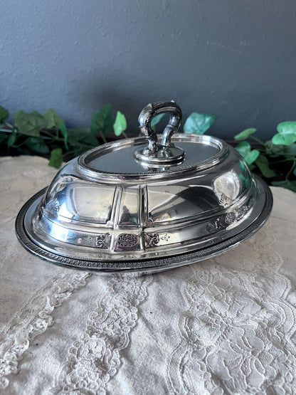 Reed and Barton Sir Galahad design oval serving bowl w/ lid #4072