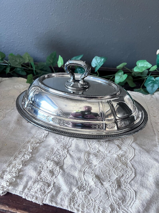 Reed and Barton Sir Galahad design oval serving bowl w/ lid #4072