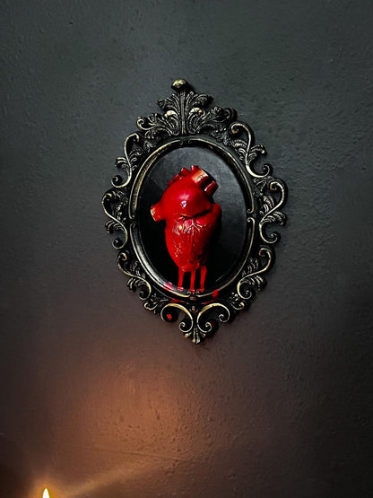Gothic Solid Framed Bleeding Heart wall decor - Black & Gold