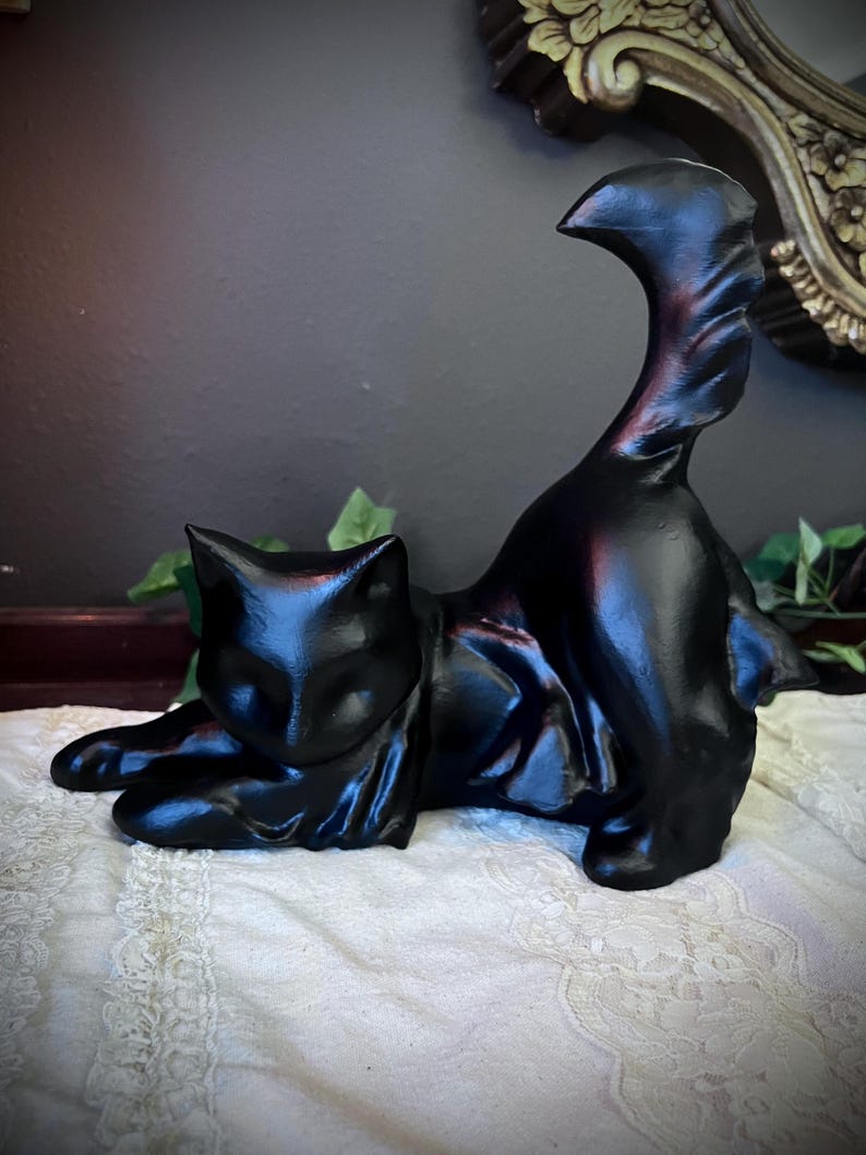 Gothic Decor Ghost Cat Statue