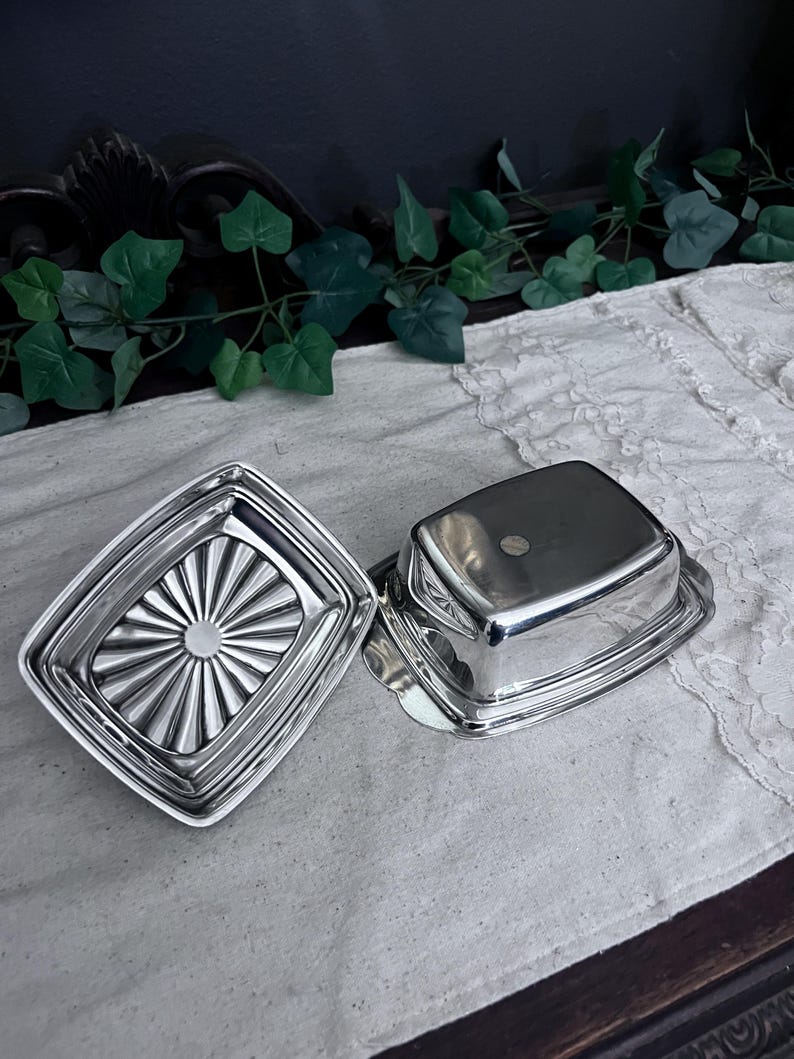 Vintage Rogers 989 Silver Plate Soft Butter Dish