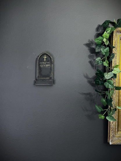 Gothic "Memoriae Majorum" Tombstone Wall Hanging