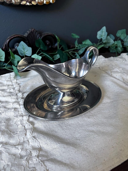 Meridian SRCO International Silver Co. Silver plate gravy boat with saucer #35
