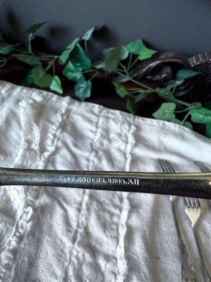 Vintage Wm Rogers and Son 4 Dinner Forks