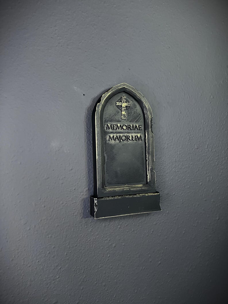Gothic "Memoriae Majorum" Tombstone Wall Hanging