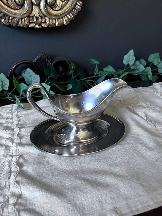 Meridian SRCO International Silver Co. Silver plate gravy boat with saucer #35