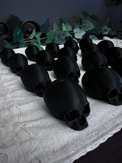 Lot of 20 Realistic Mini Skulls