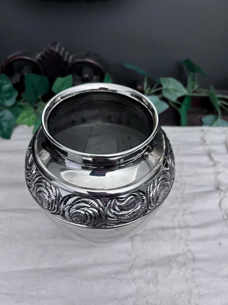 Vintage International Silver Company Silver Plate Urn Vase