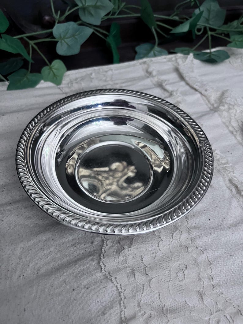 Vintage Silver Plate Serving Candy Bowl 6"