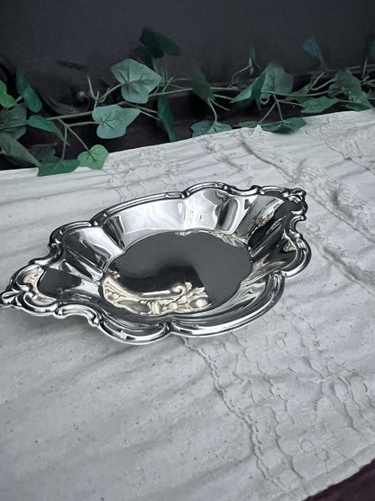 Elegant Vintage International Silver Co Silver Plated small Tray Nut Dish