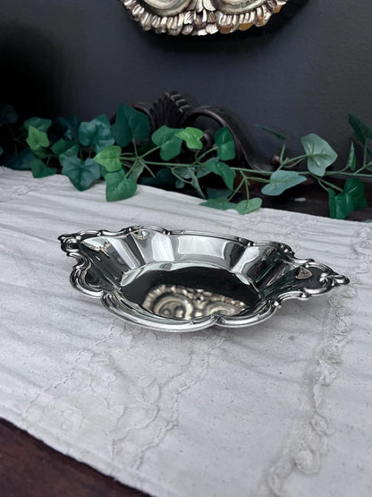 Elegant Vintage International Silver Co Silver Plated small Tray Nut Dish