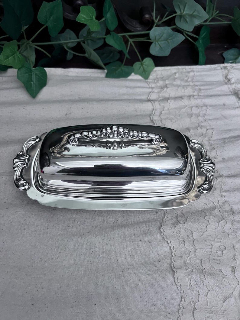 Vintage Towle Silverplated Butter Dish EP 2810