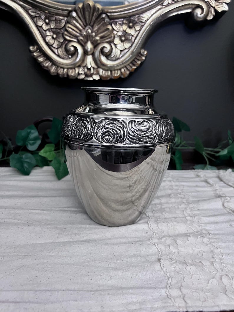 Vintage International Silver Company Silver Plate Urn Vase