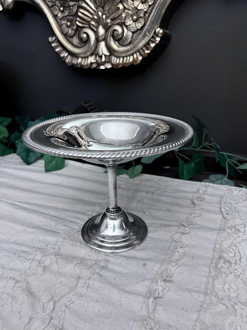 Vintage WM Rogers Pedestal Candy Serving Bowl