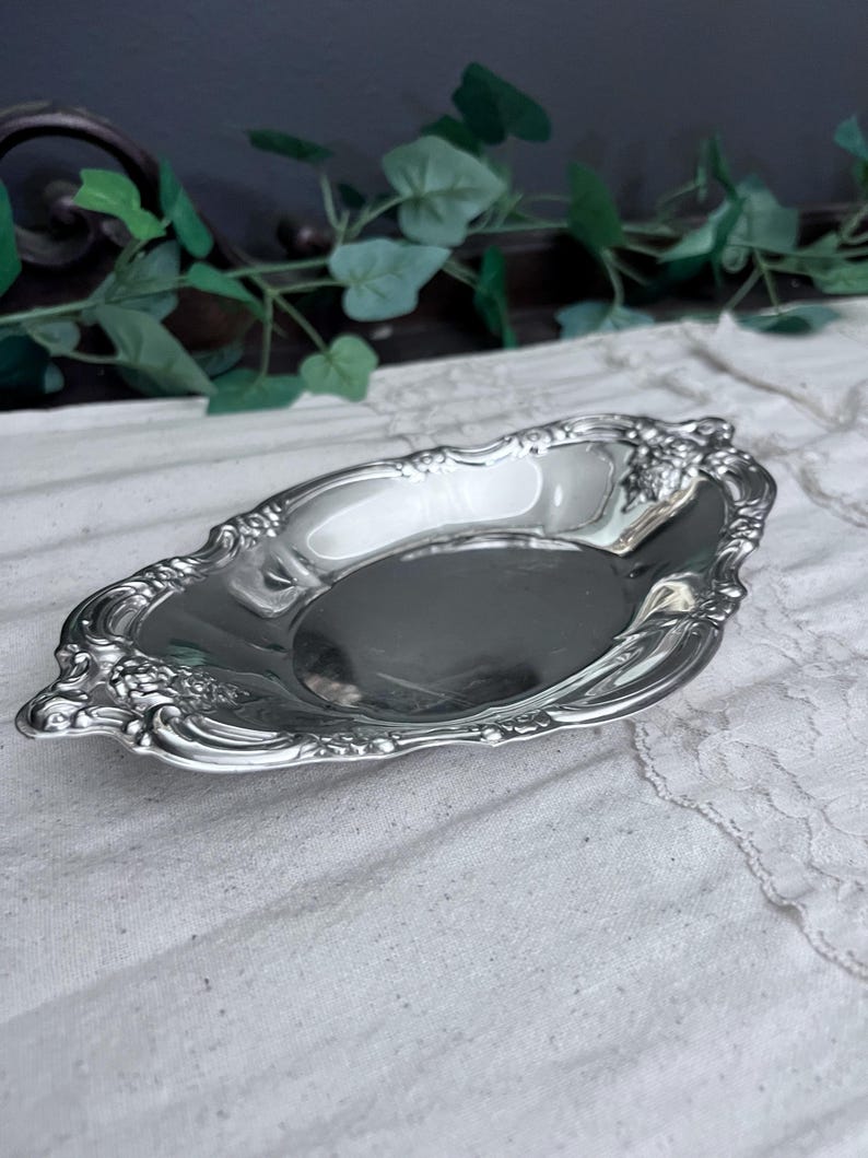 Vintage Community Victorian Ornate silver plated tray